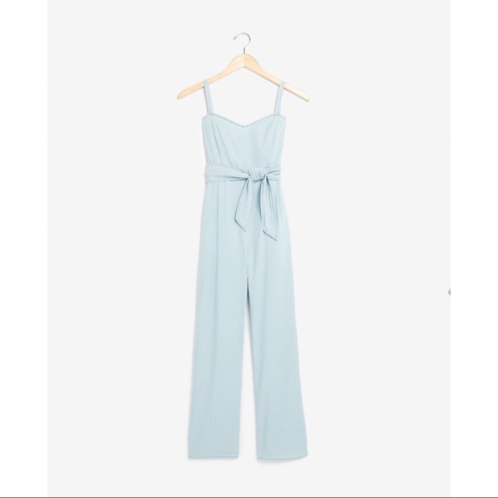 EXPRESS Linen-Blend Cross Back Culotte Jumpsuit - Picture 3 of 16